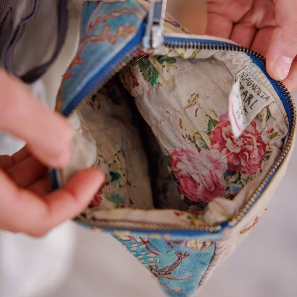 Magnolia Pearl Vincent Van Gogh 🪻Iris Floral Makeup Pouch European Patchwork NWT - Picture 6 of 6